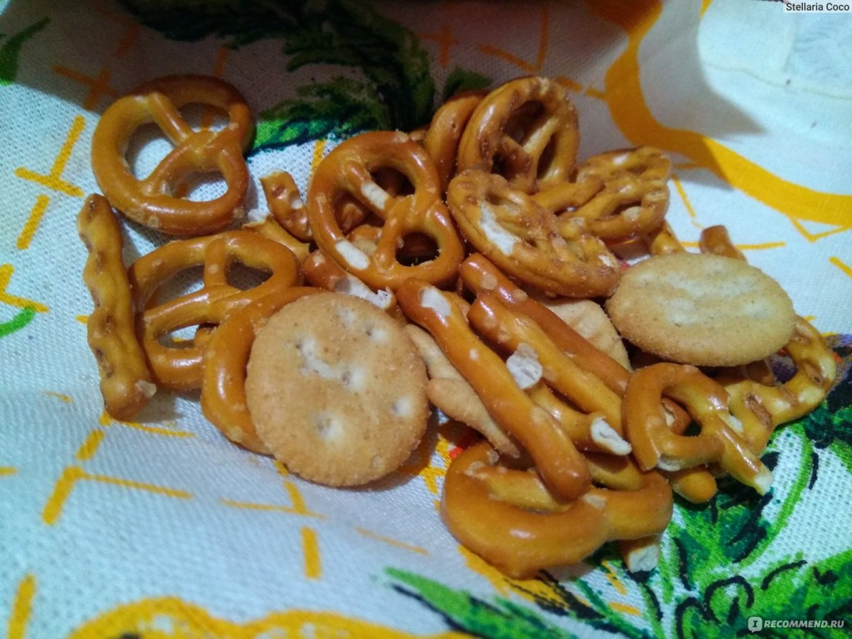 Печенье крендельки белое
