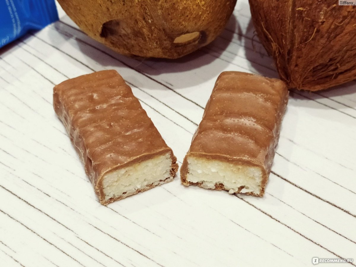 Батончик с кокосовой стружкой
