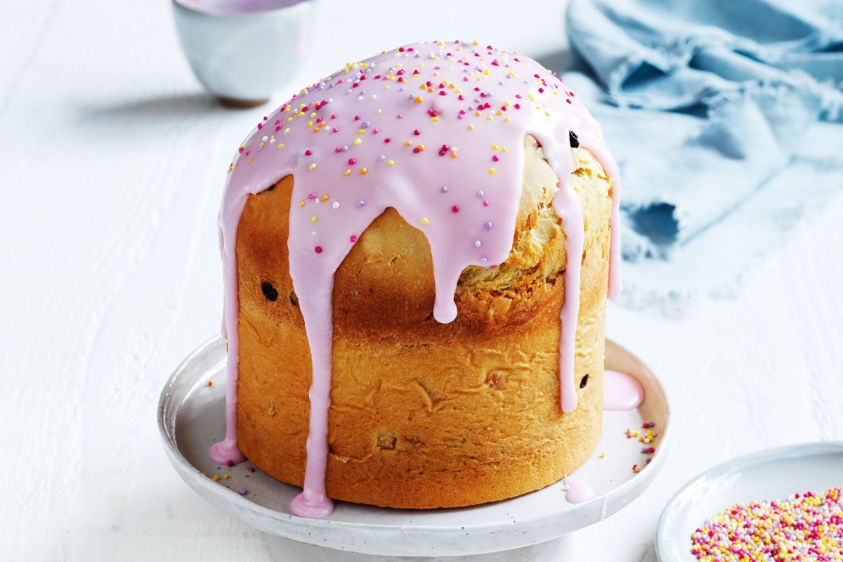 Кулич Андерсон с фисташками