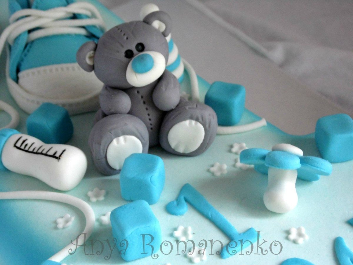 Младенец в костюме зайчика из мастики