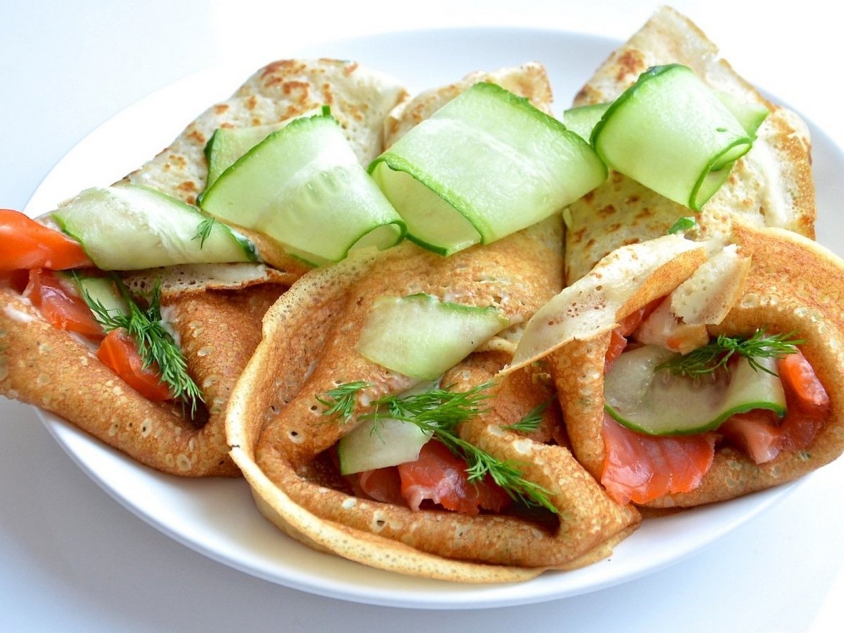 Блины с семгой и сливочным сыром