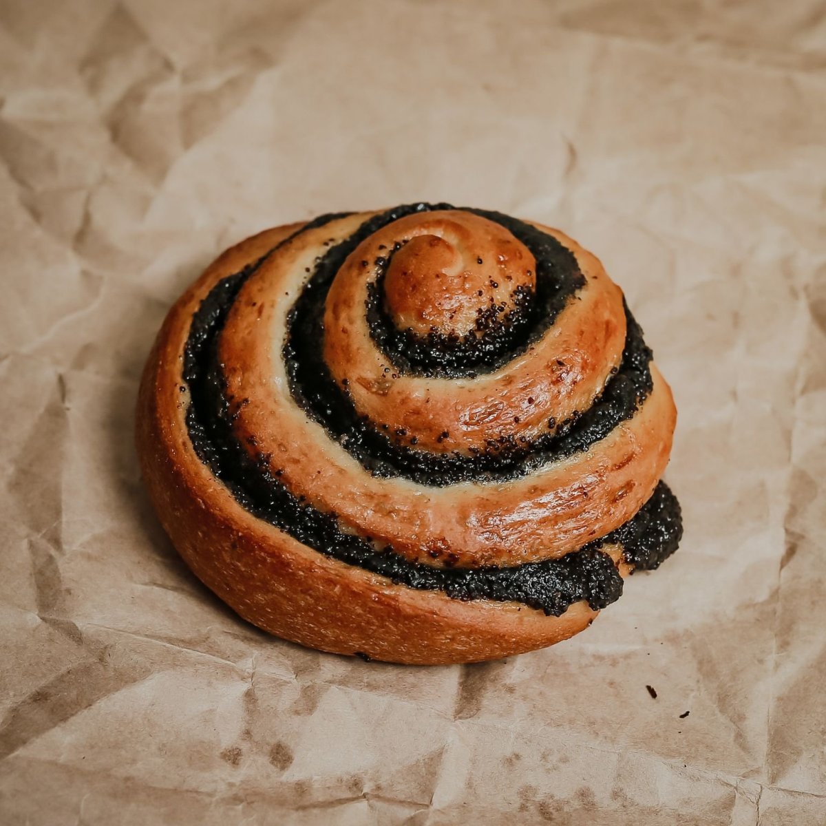 Булочка с маком