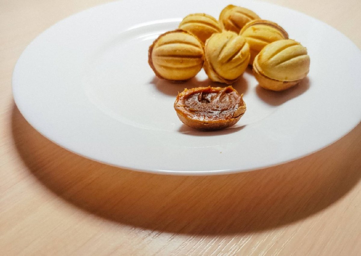 Орешки со сгущенкой внутри