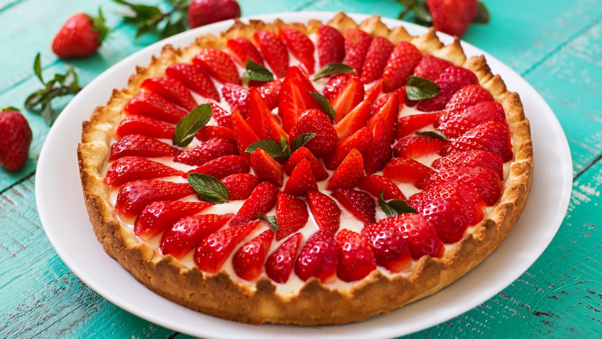 Пирог с клубникой