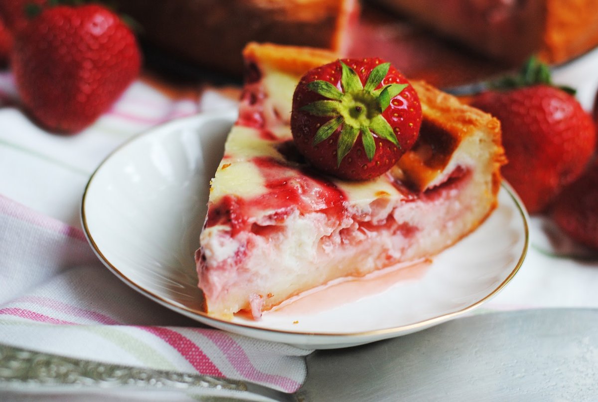 Пирог с клубникой
