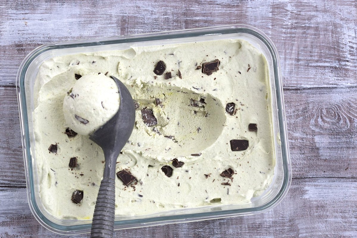 Петрохолод мороженое с шоколадной крошкой