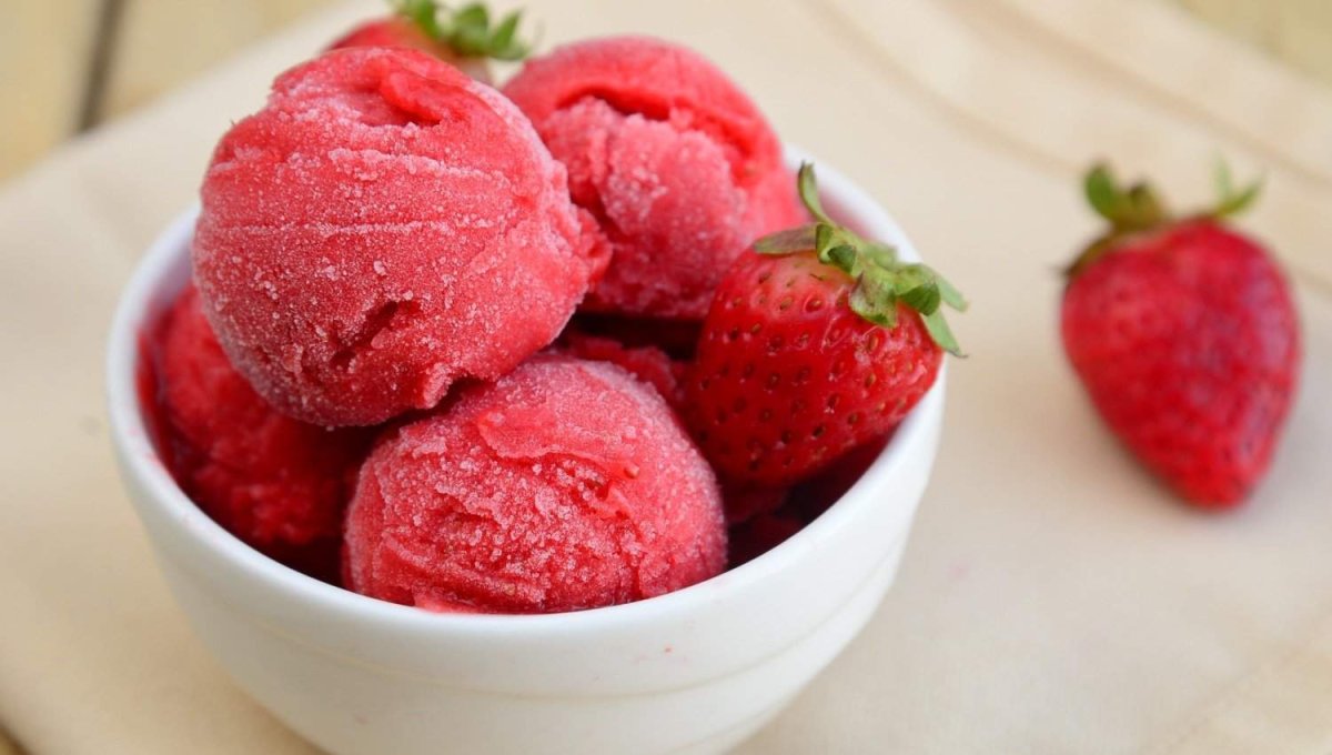 Как сделать мороженое из ледяной крошки с фруктовым наполнителем