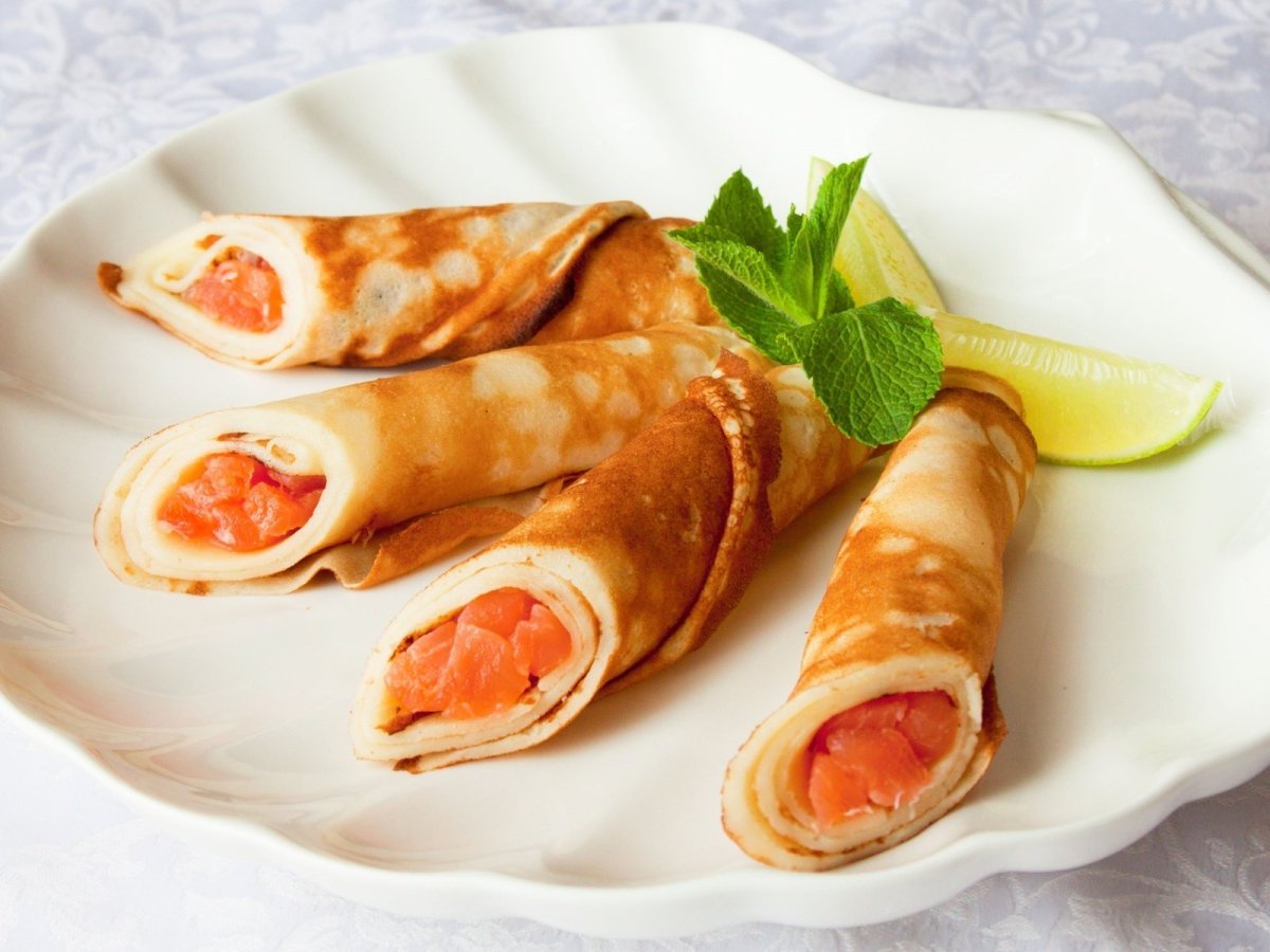 Блины с семгой и сливочным сыром