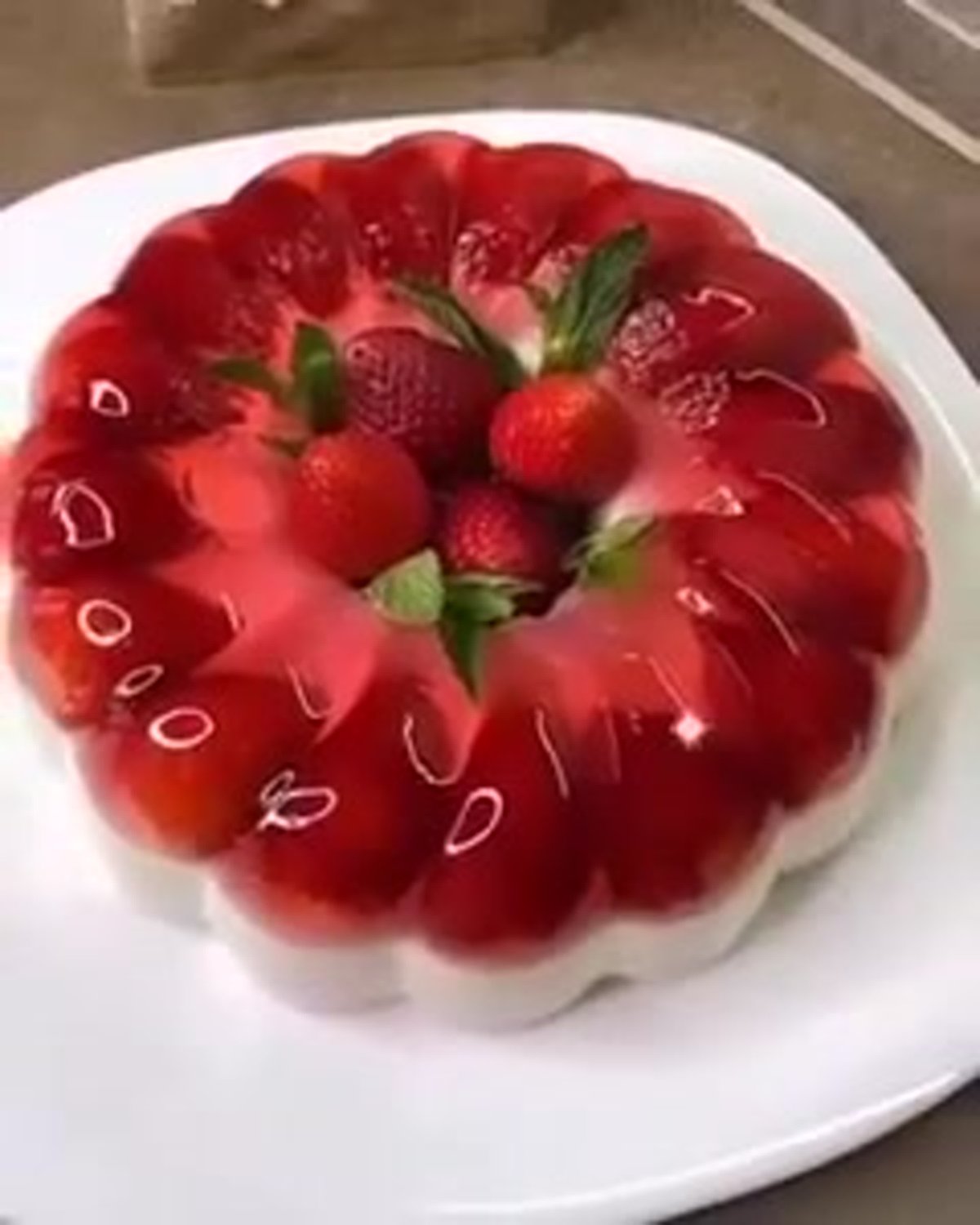 Тортик без выпечки с фруктами