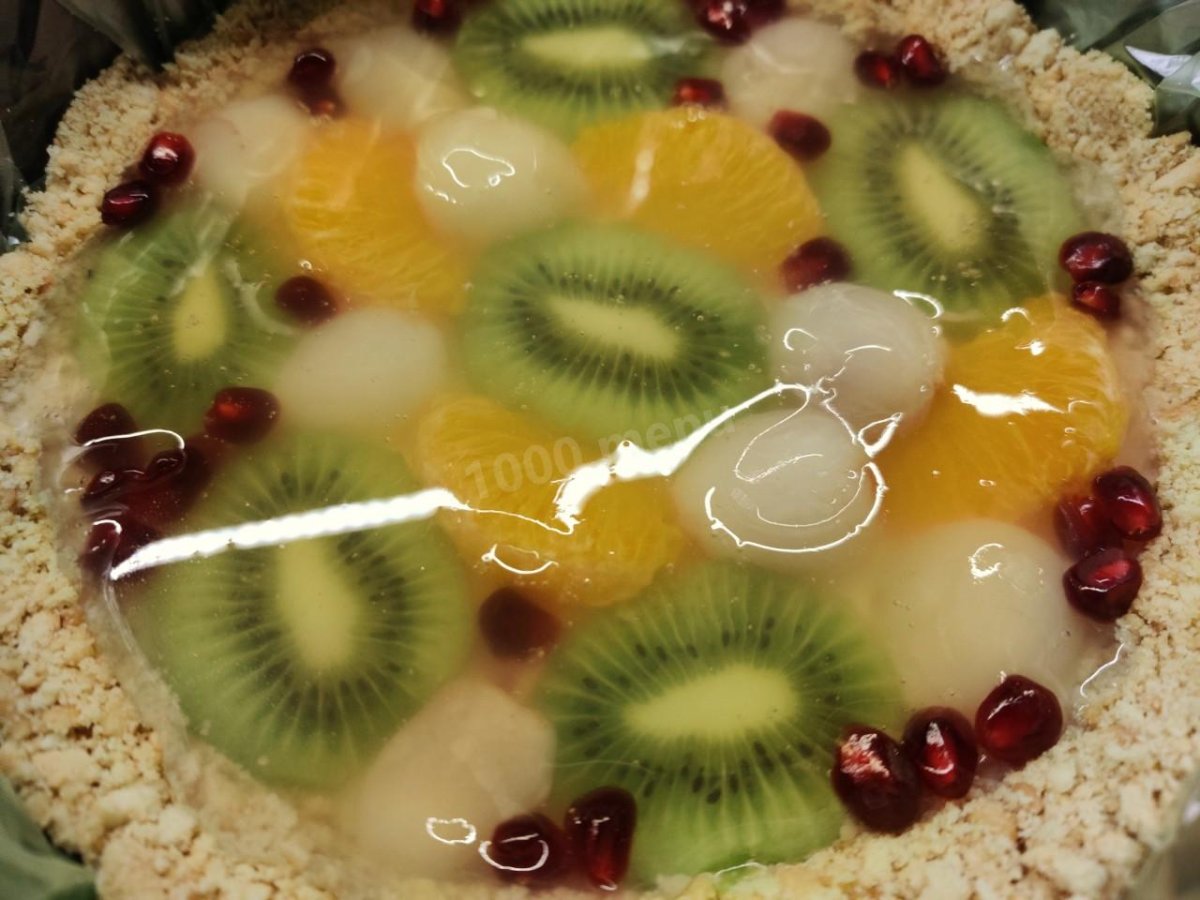 Торт с киви и клубникой