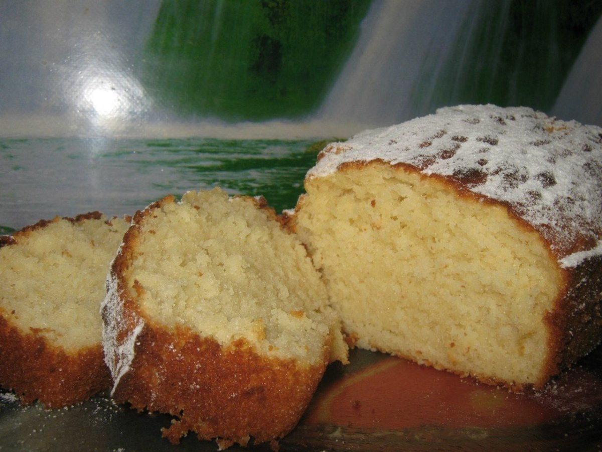 Кекс на кефире с изюмом