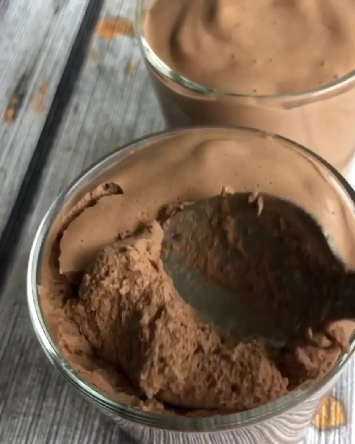Десерт из ряженки и какао