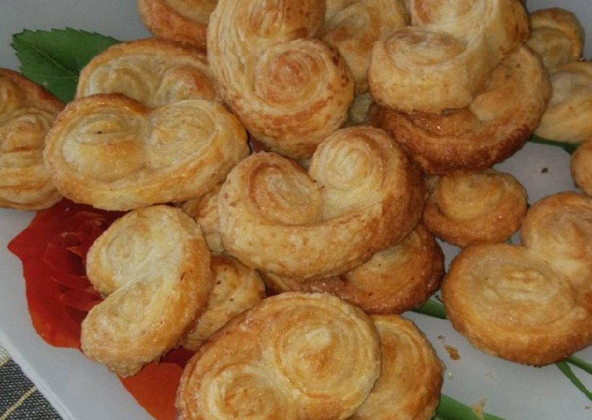 Ушки слоеные