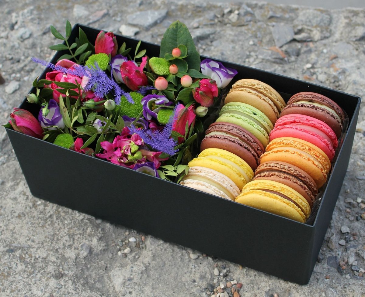 Макаруны в коробке