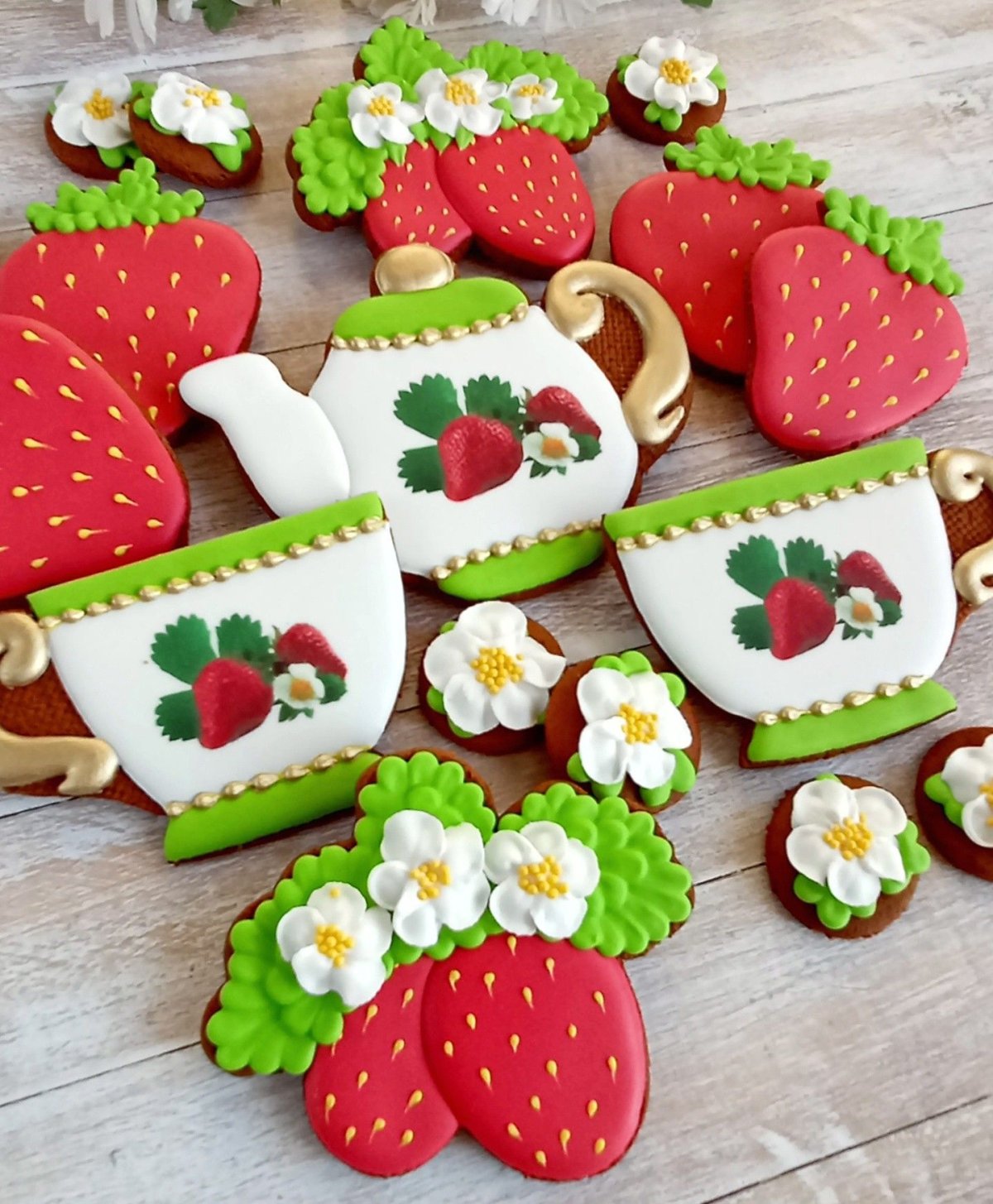 Имбирные пряники клубника