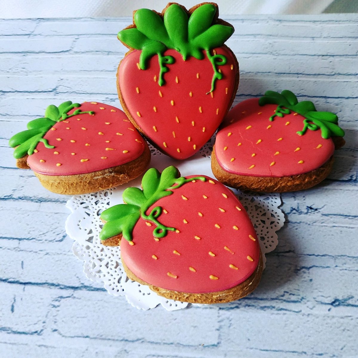 Имбирные пряники клубника