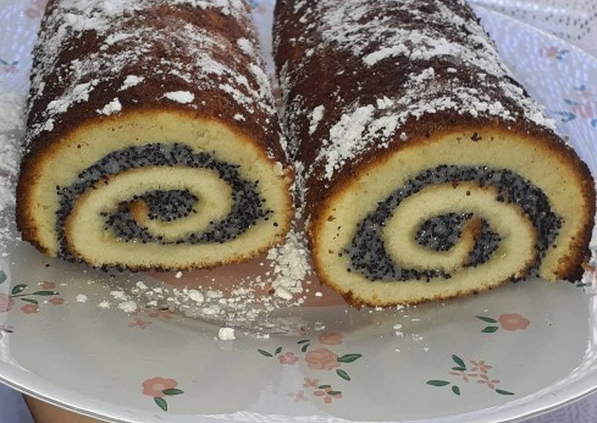 Пеко маковый рулет