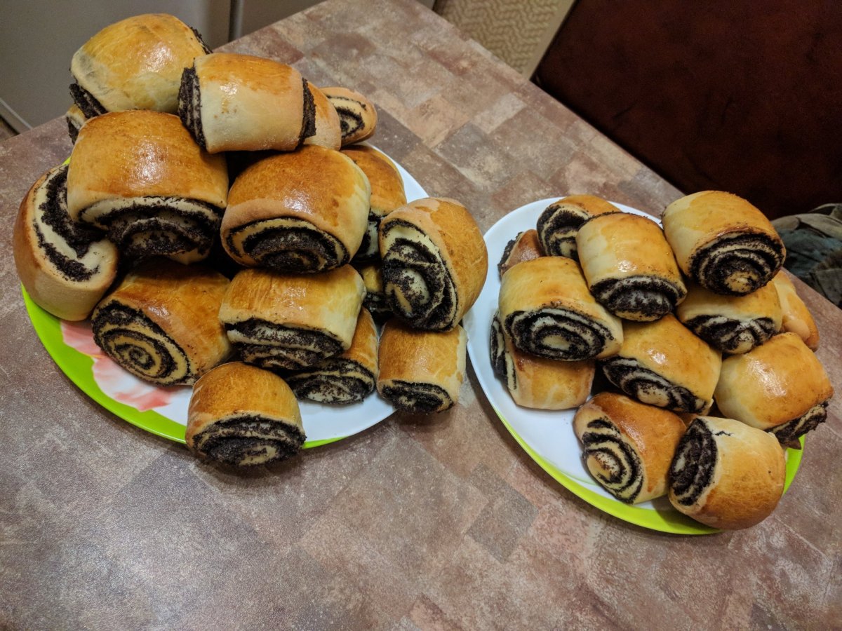 Маковые булочки