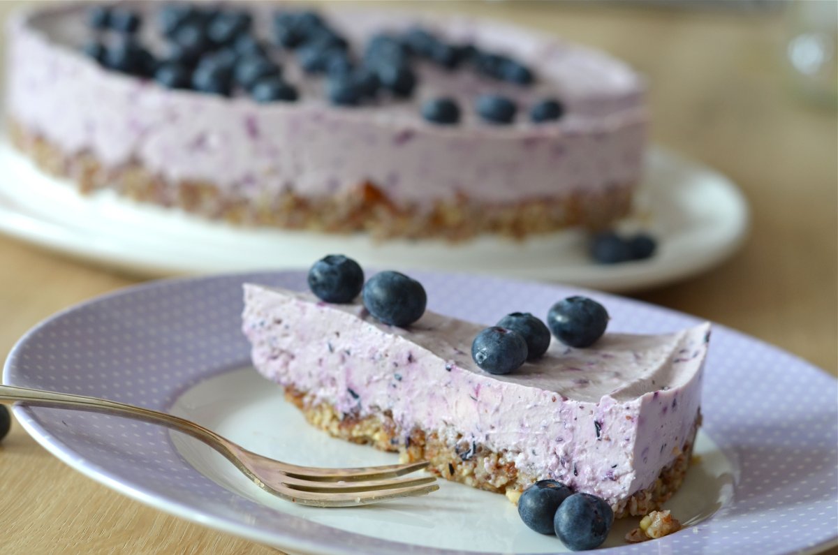Raw Vegan черничный чизкейк