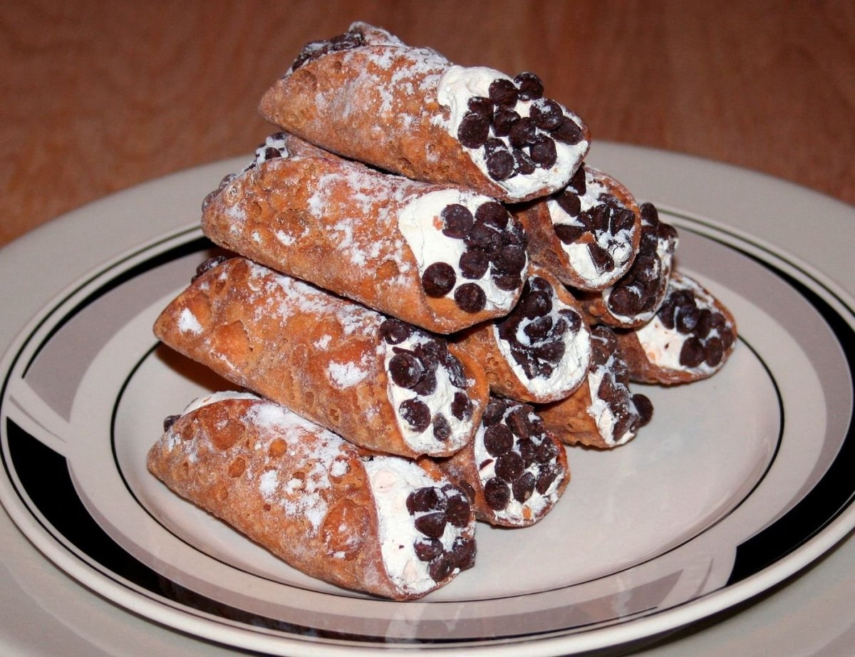 Фон Канноли