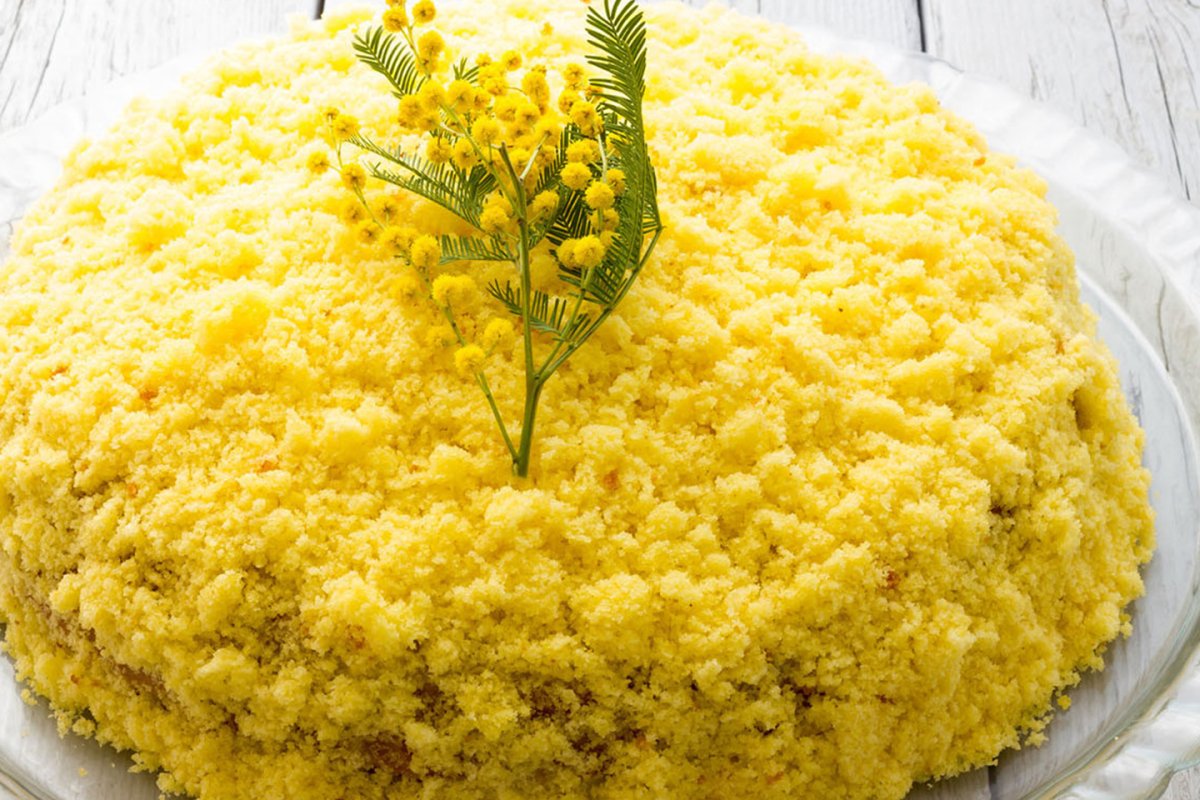 Кусок торта Мимоза