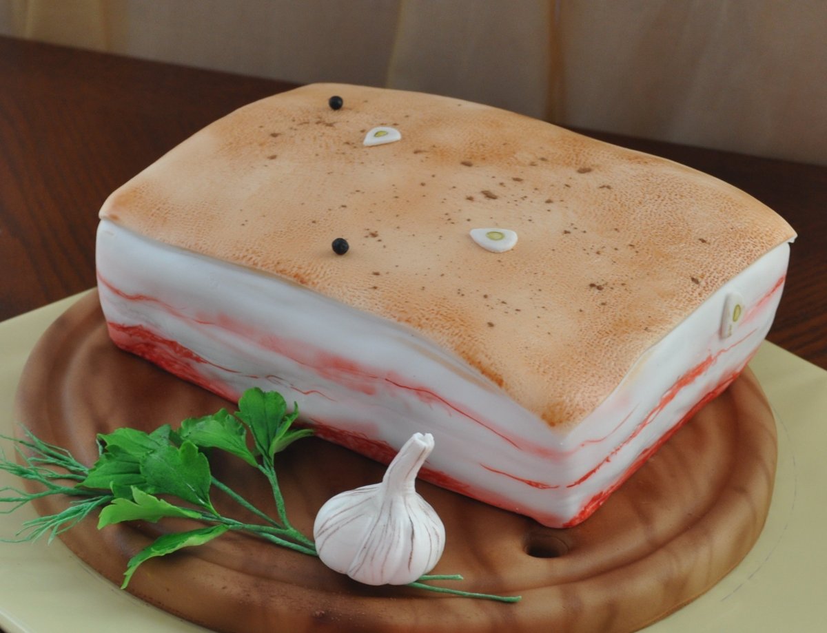 Торт кусок сала