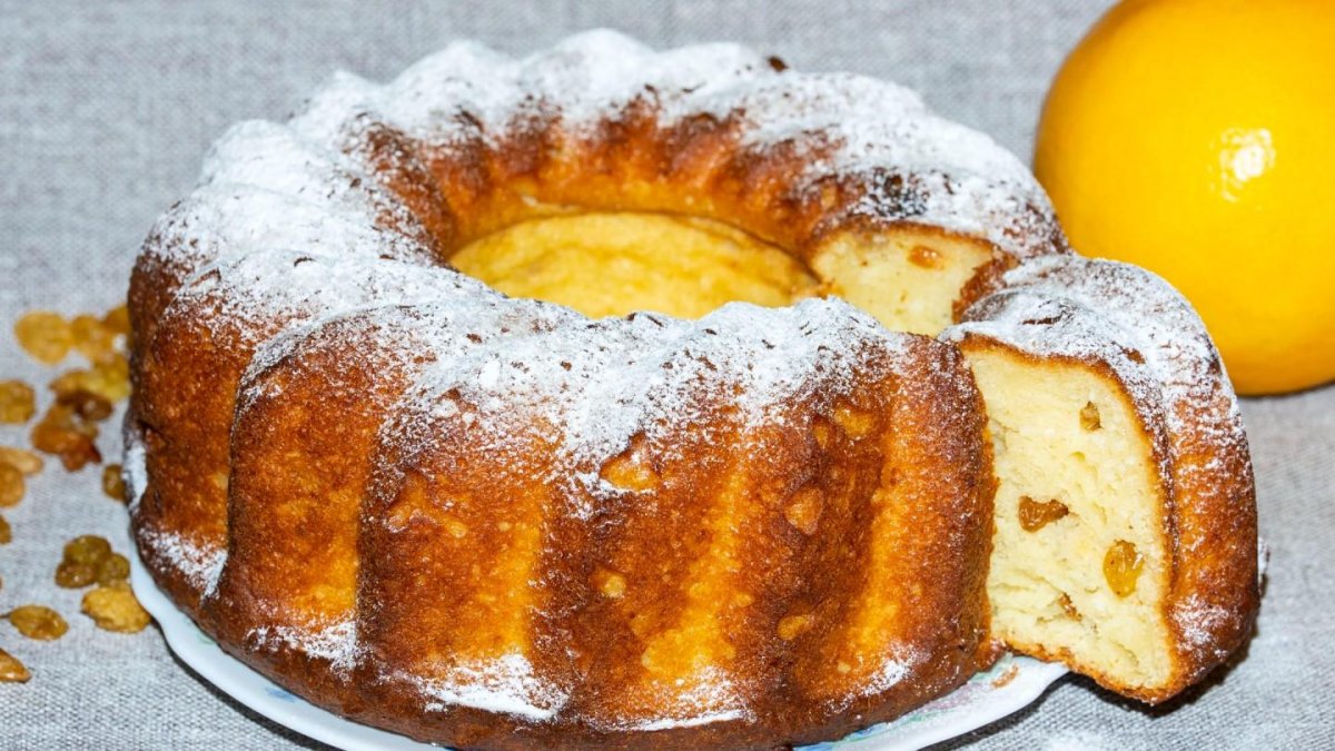 Кекс на сметане в духовке с изюмом