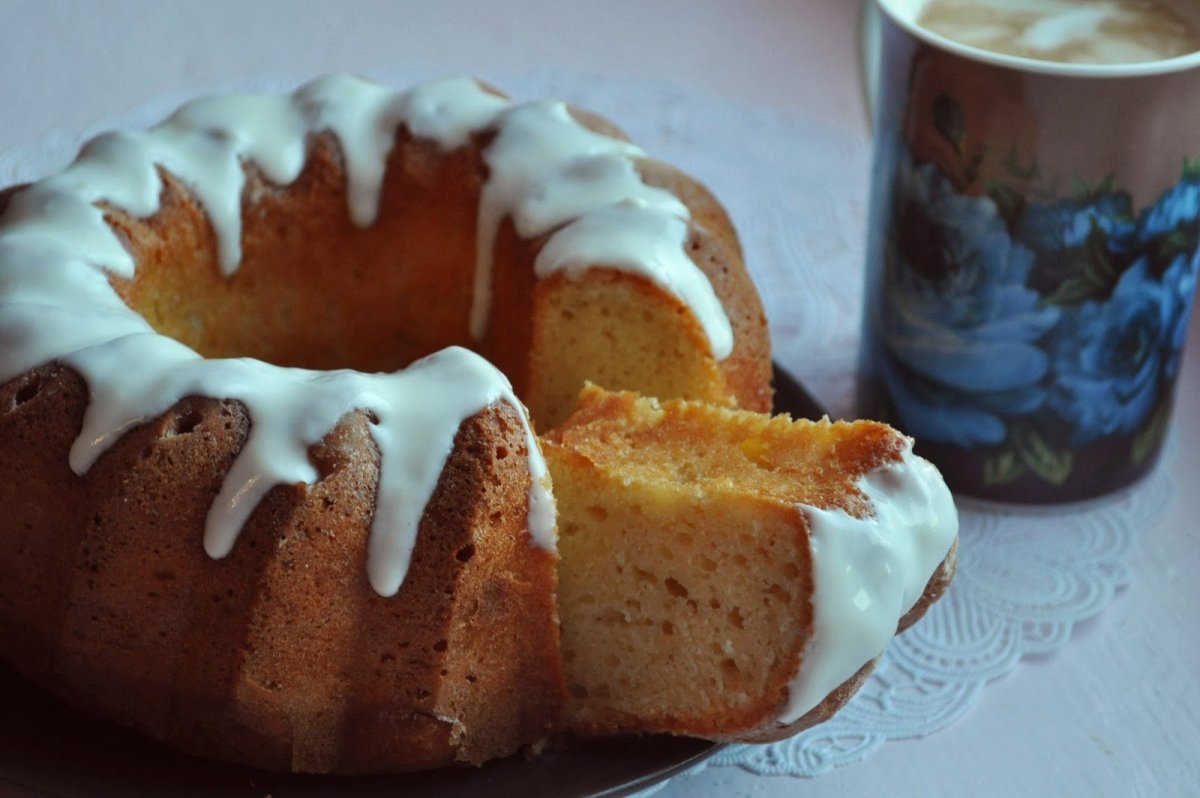 Кекс творожный с изюмом