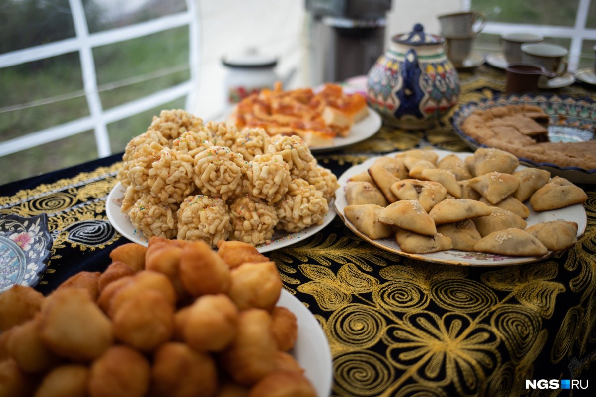 Рахат лукум, нуга, пахлава