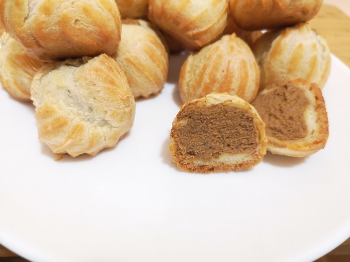 Использовать для булочек дрожжи кубиком