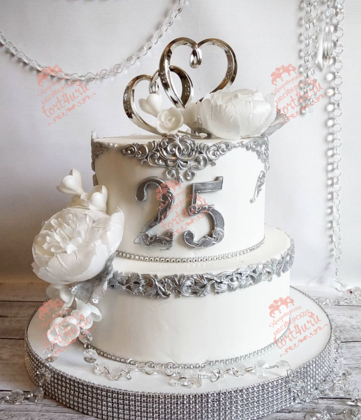 Кремовый торт на серебряную свадьбу