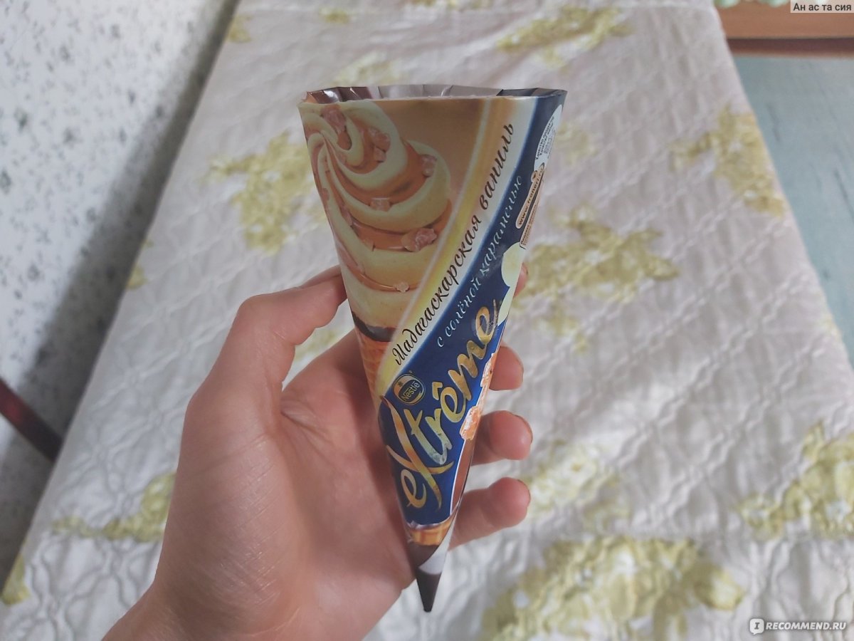 Мороженое с карамелью
