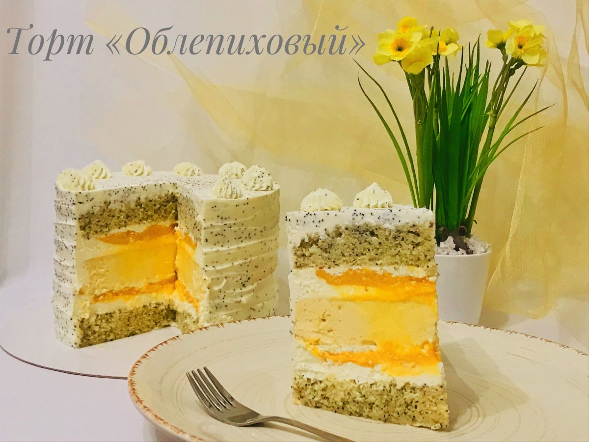Торт с ананасом и кокосовым безе