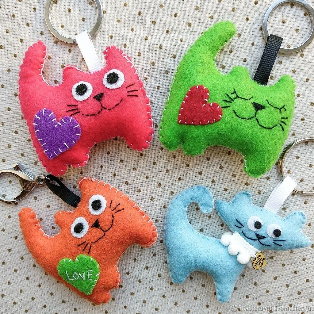 Маленькие игрушки из фетра