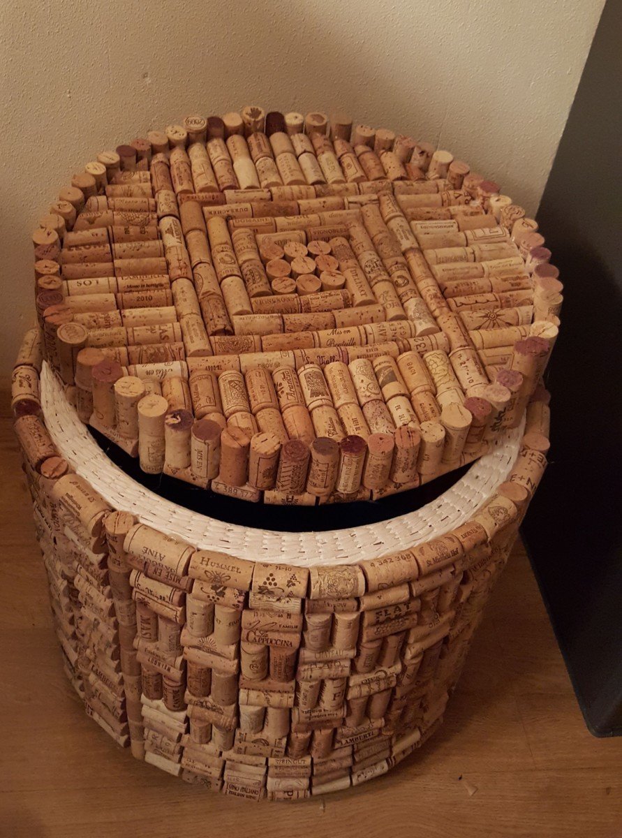 Поделки из пробочек