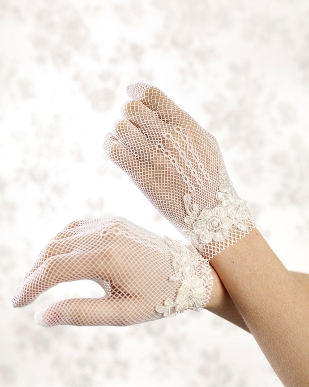 Wedding Gloves Paint