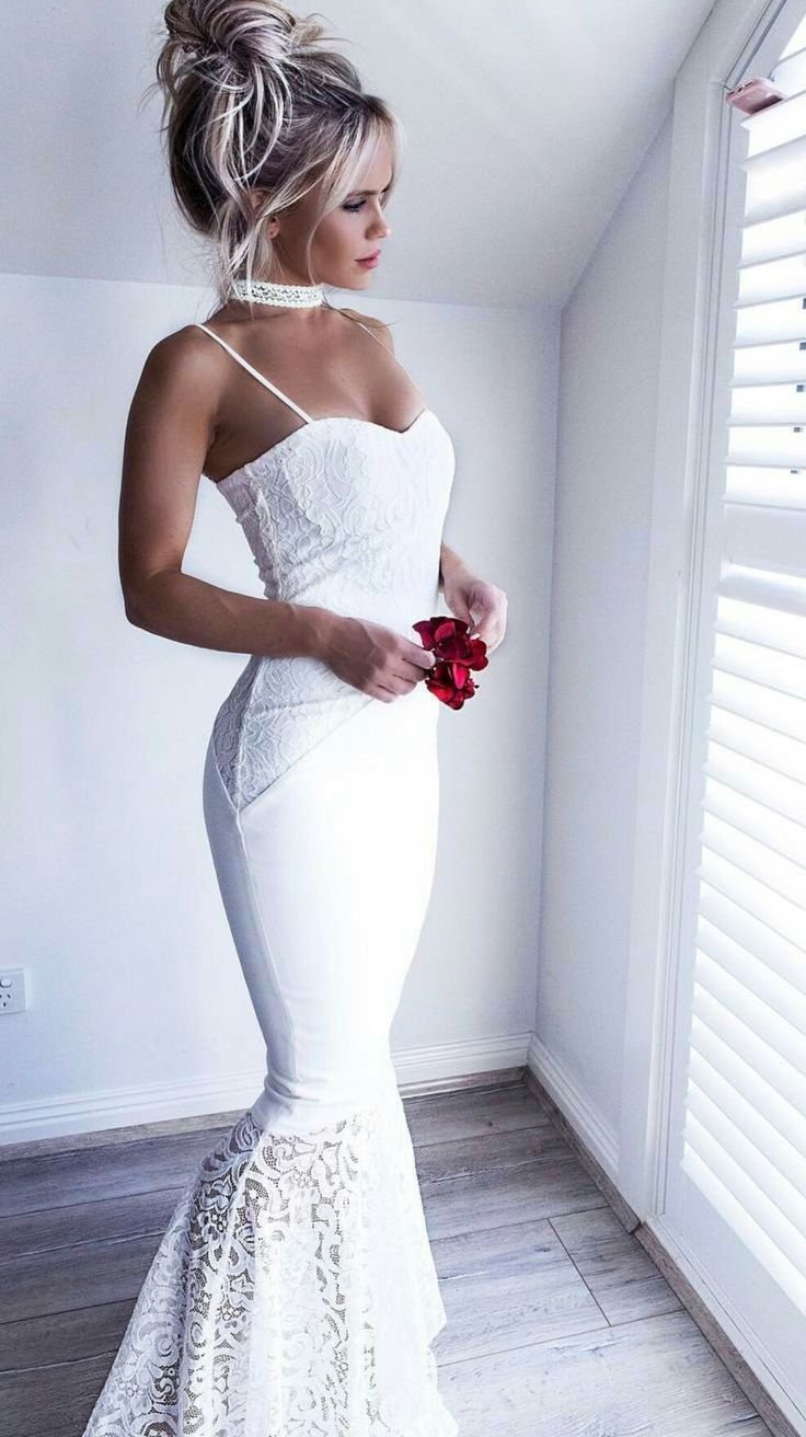 Hilde Osland в платье