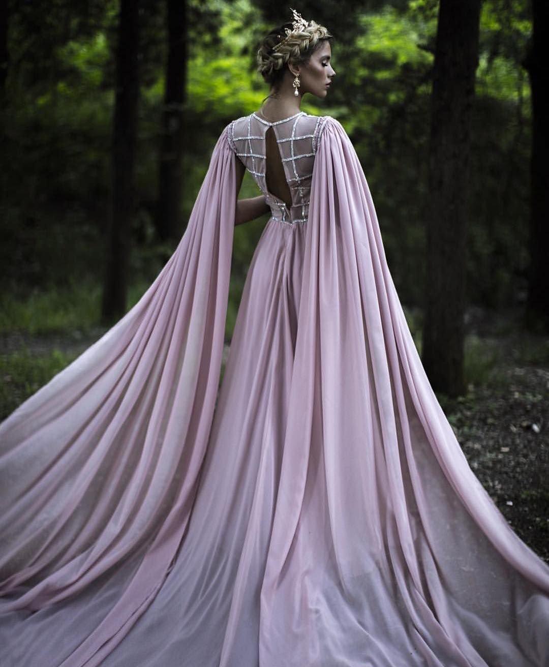 Елизавета Fantasy Gown