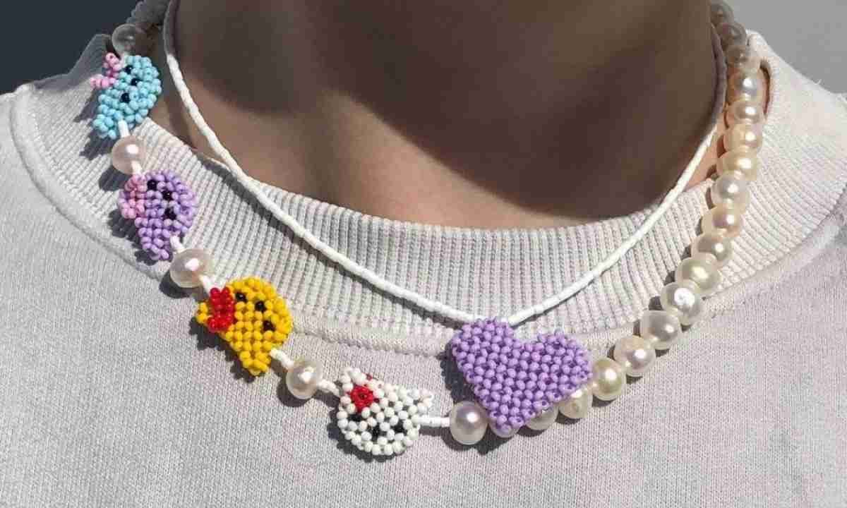 Модные украшения из бисера
