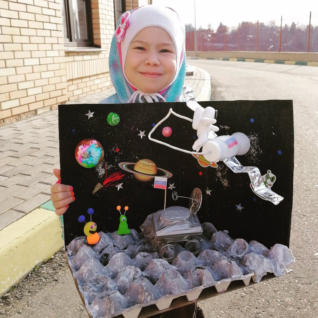 Поделка в сад ко Дню космонавтики