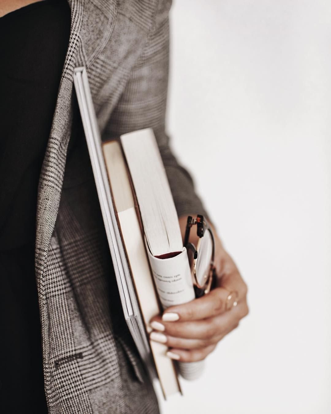 Записная книжка и кофе