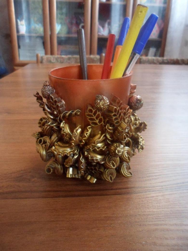 Аппликация из макарон