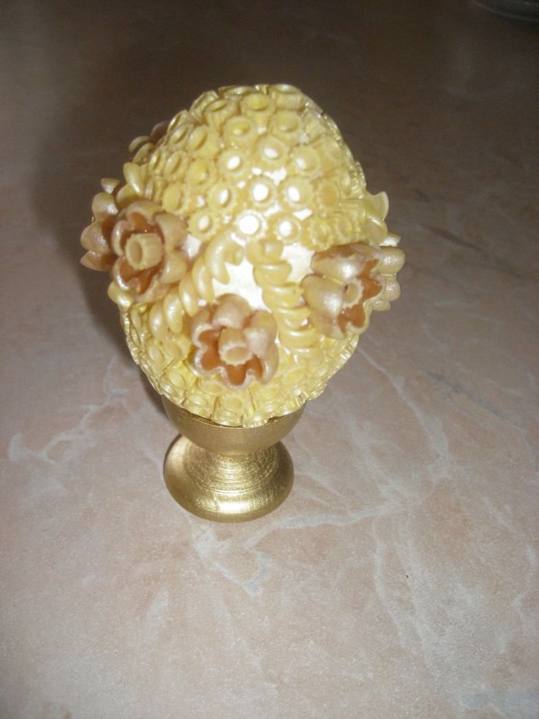 Украшения из макарон