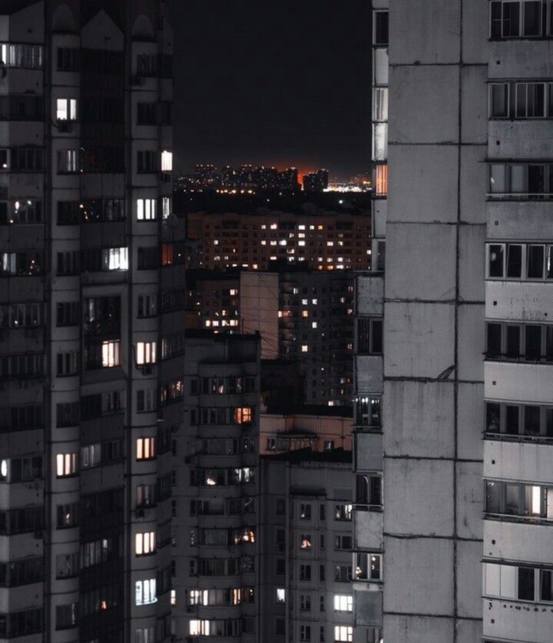 Серые многоэтажки