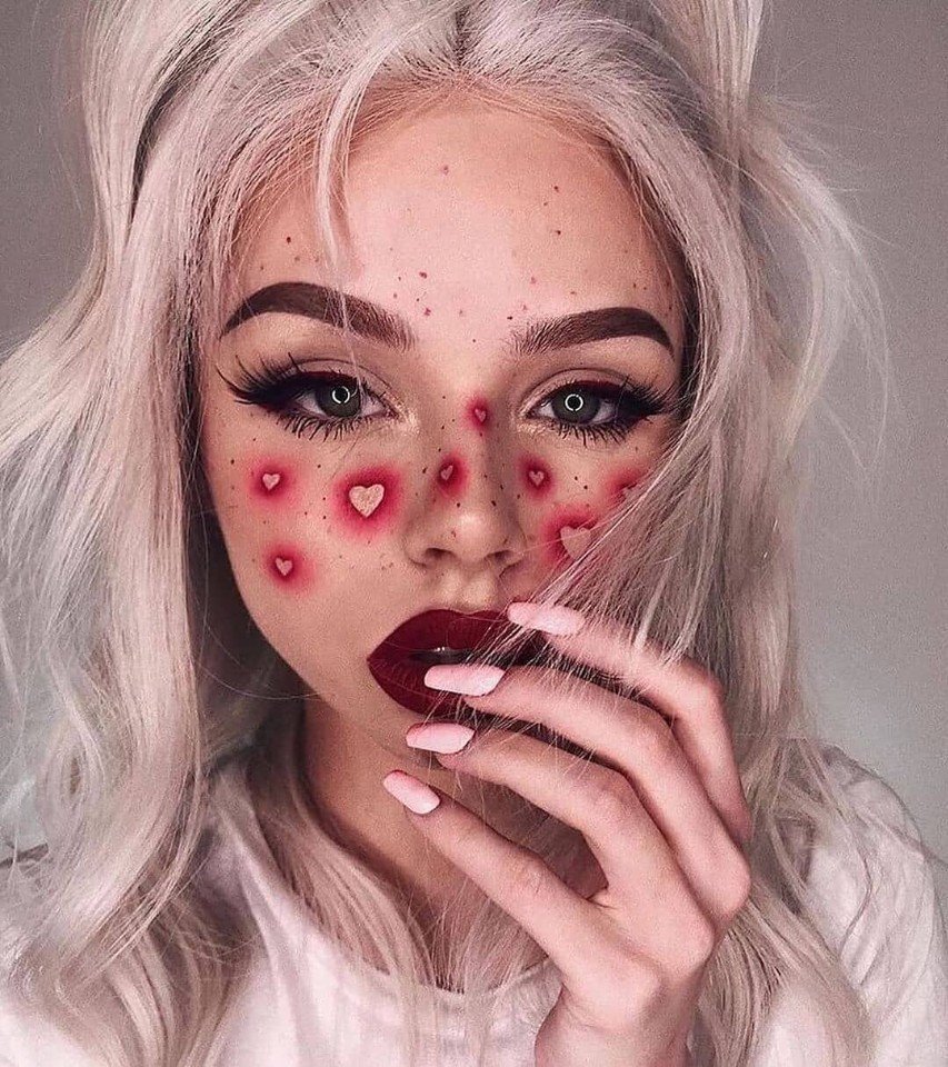 Даниэла Устинова