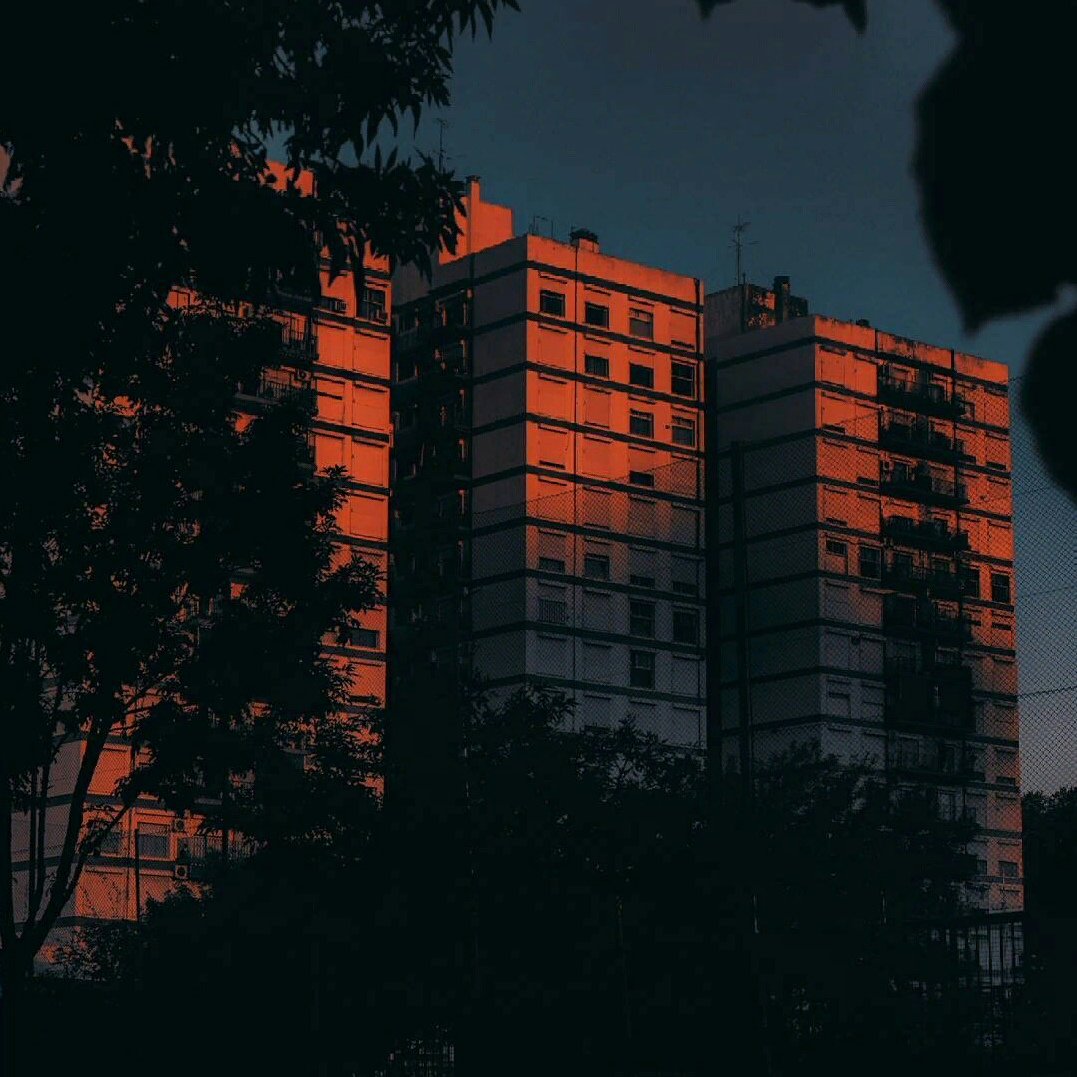 Мрачные многоэтажки