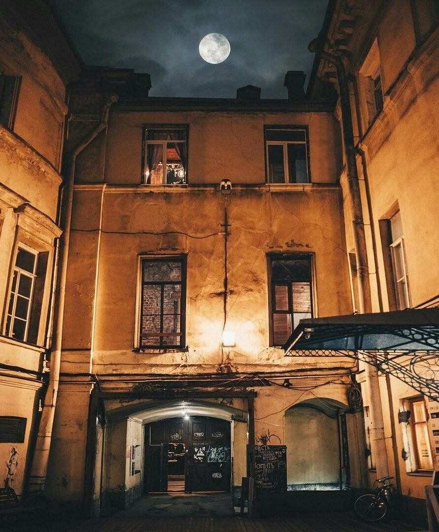 Питерский дворик