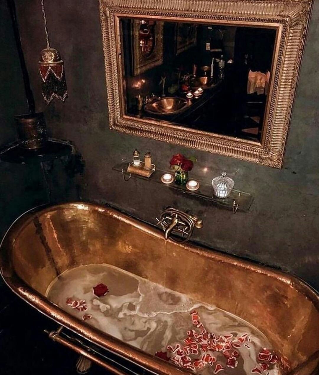 Старинная ванна