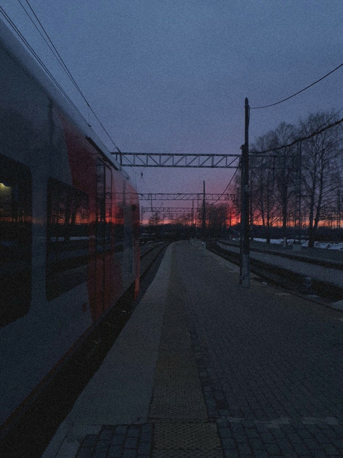 Железная дорога в темноте