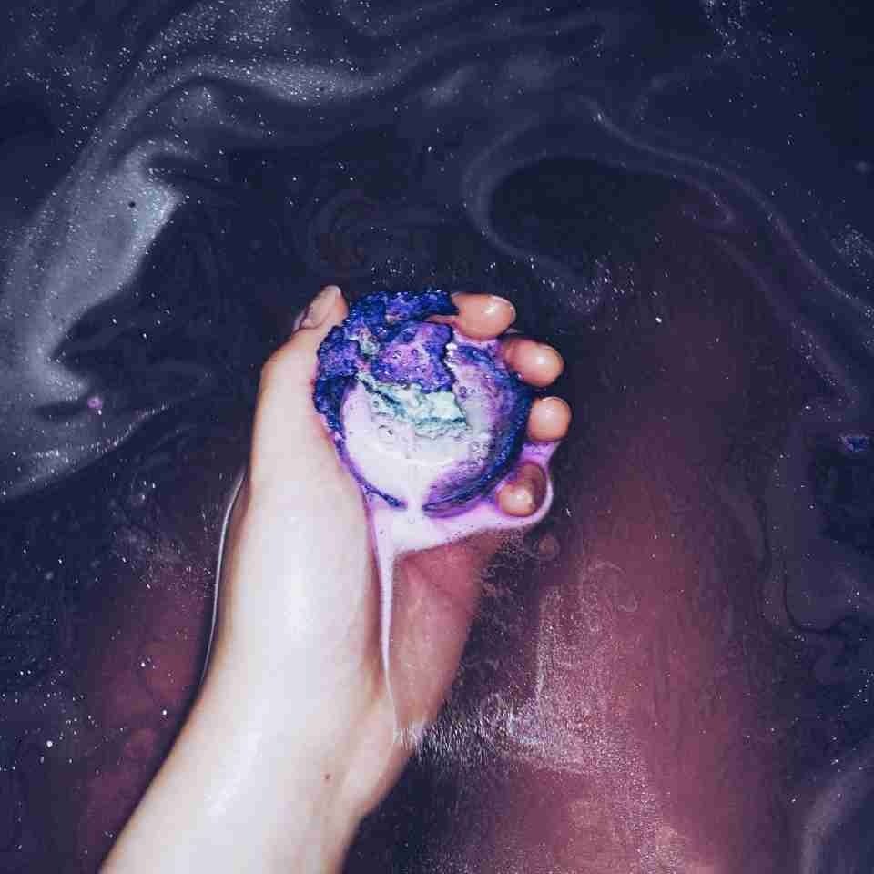 Бомбочка космос lush